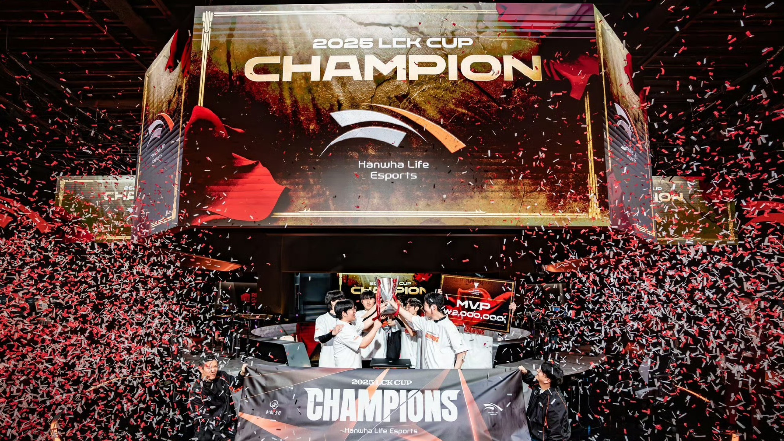 关于DK力克HLE，Elk线上压制力十足强强对话小组赛，留下经典瞬间的信息